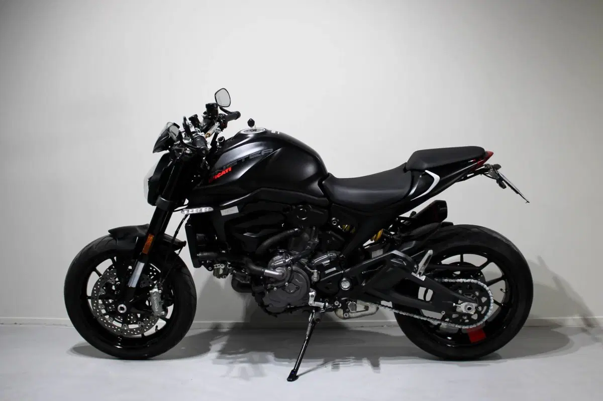 Ducati Monster 937 (2021 - 25) (4)