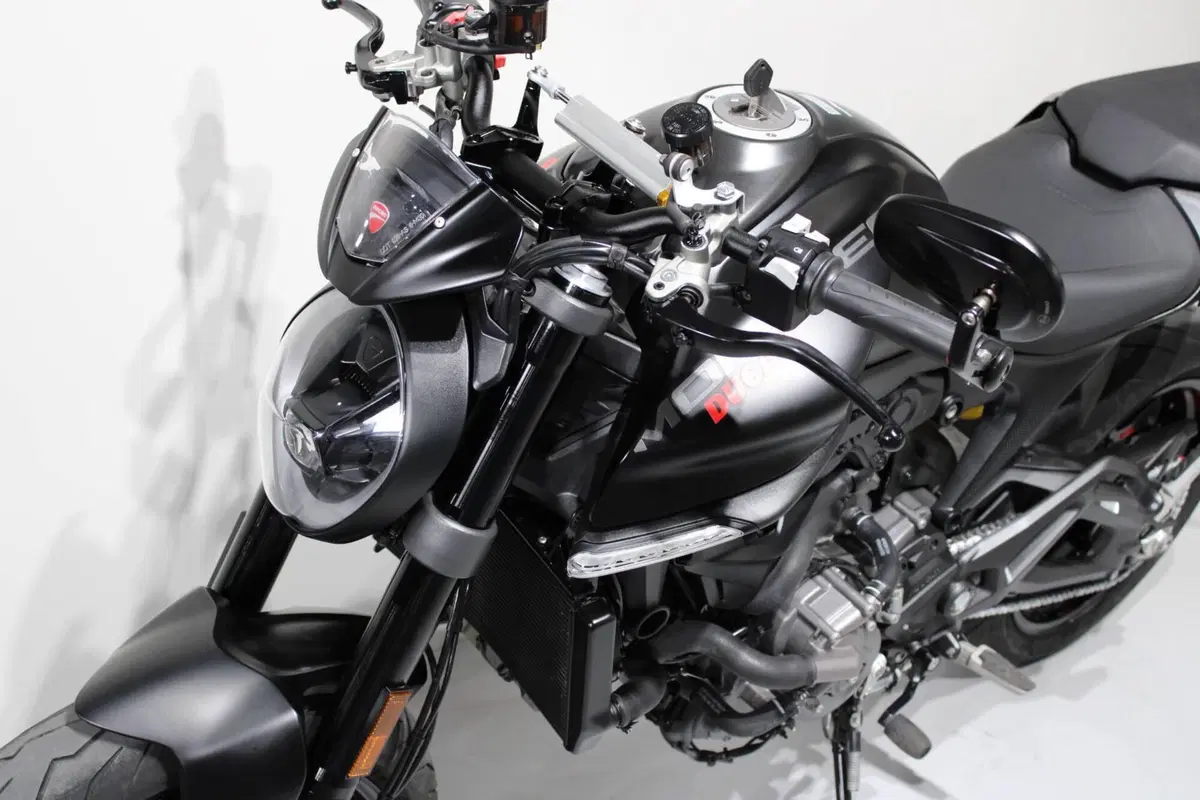 Ducati Monster 937 (2021 - 25) (10)