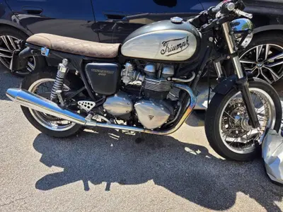 Triumph Thruxton 900 (2004 - 15) usata