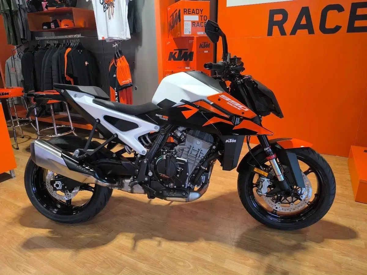 KTM 990 Duke (2024 - 26)