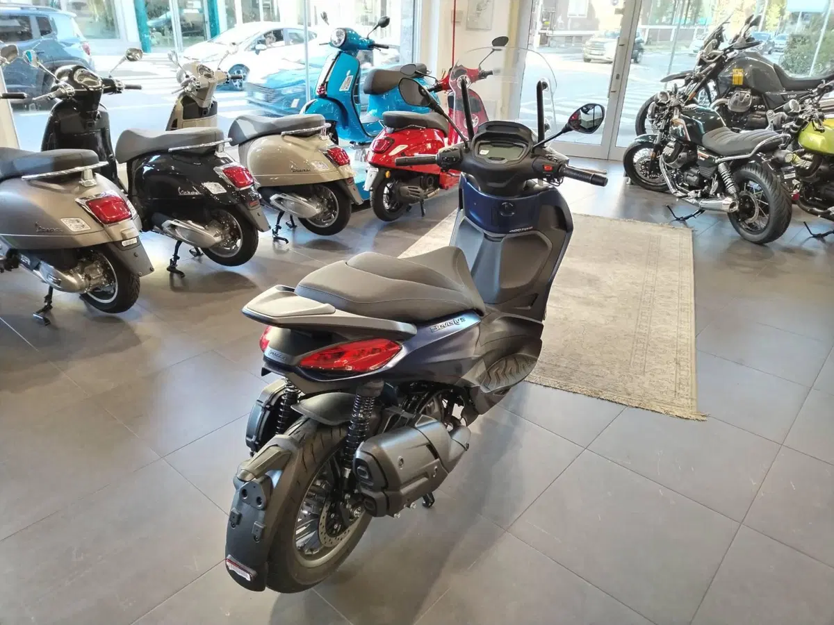 Piaggio Beverly 400 S (2025 - 26) (3)
