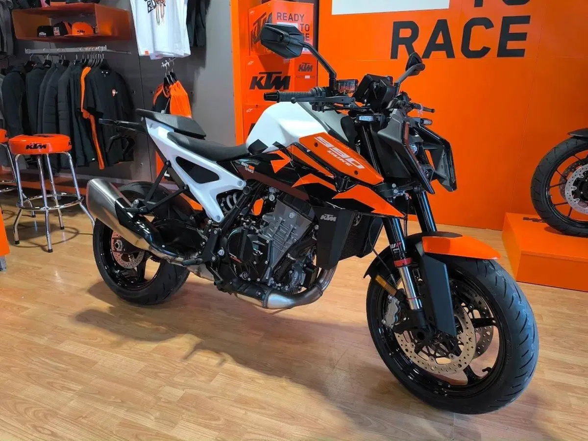 KTM 990 Duke (2024 - 26) (2)