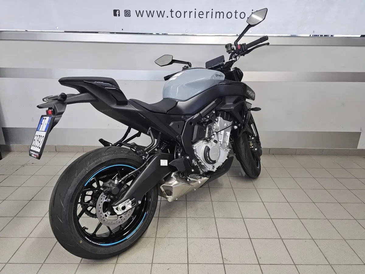CFMOTO 675NK (2025 - 26) (5)