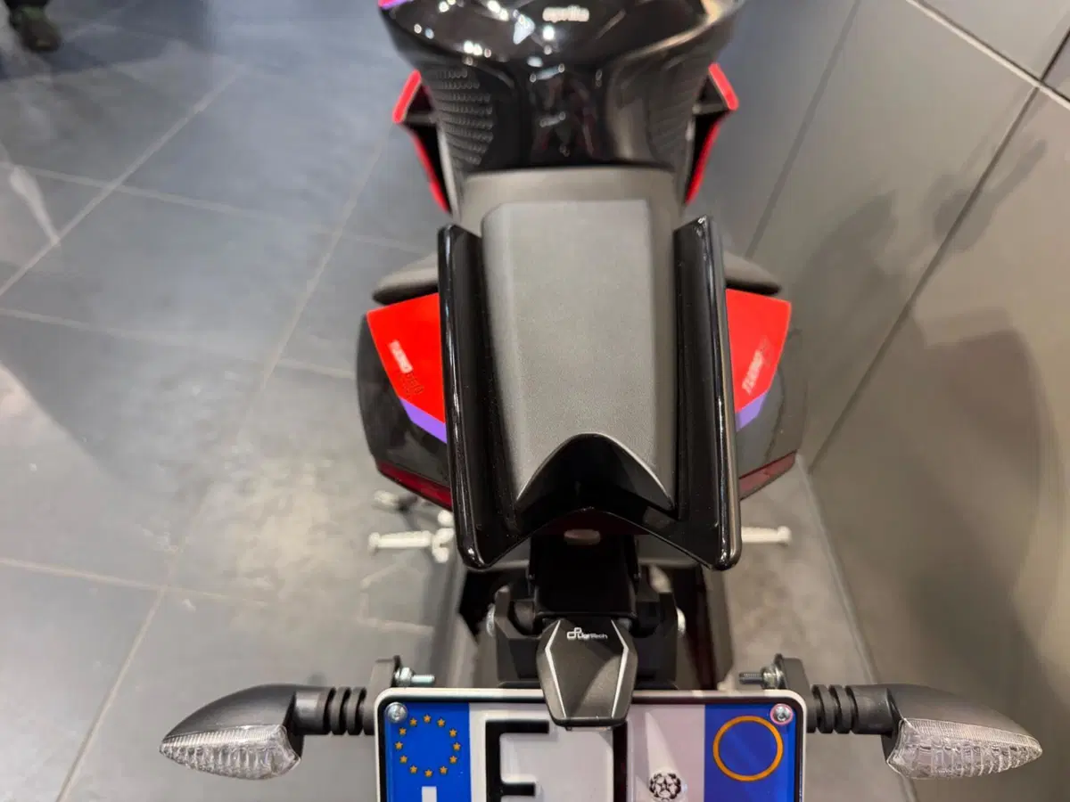 Aprilia Tuono 660 Factory (2022 - 24) (10)