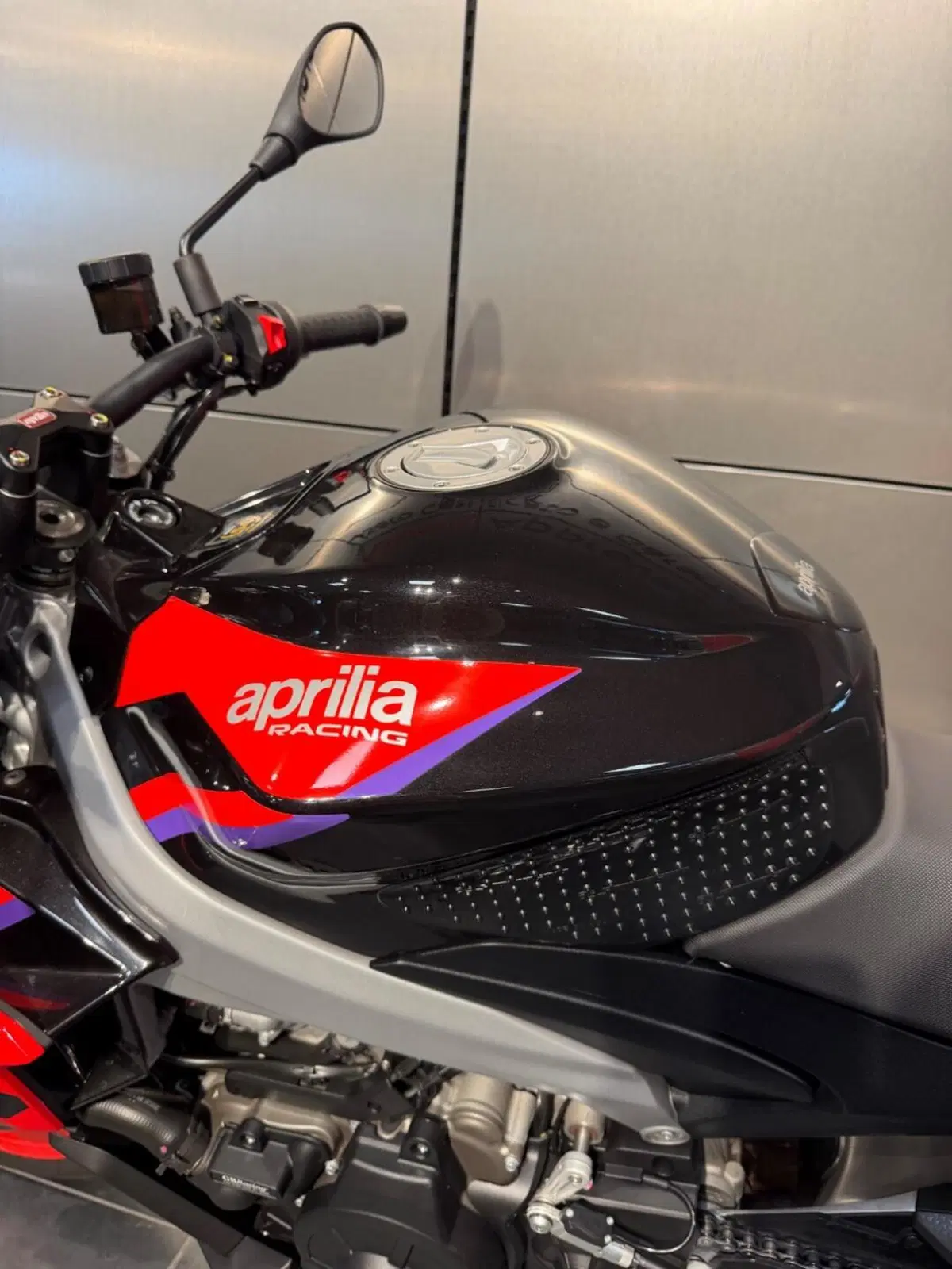 Aprilia Tuono 660 Factory (2022 - 24) (12)