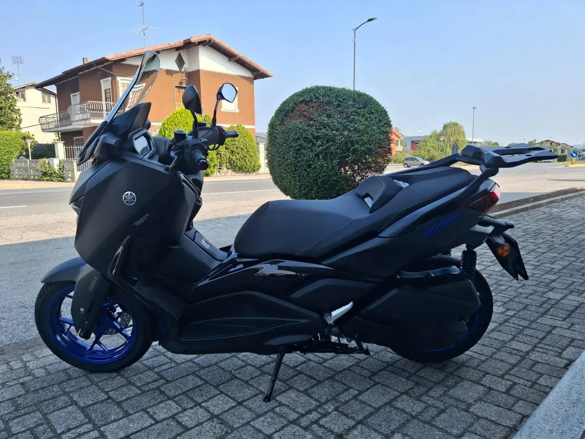 Yamaha X-Max 300 (2021 - 24) (3)