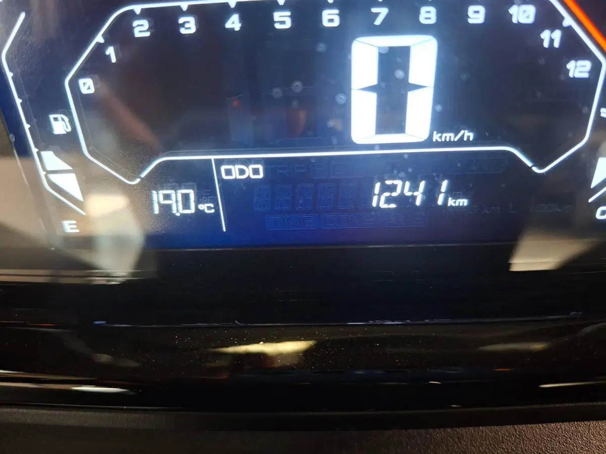 Yamaha X-Max 300 (2021 - 24) (6)