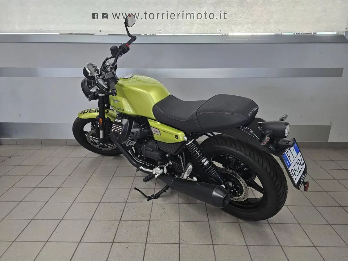 Moto Guzzi V7 Sport (2025 - 26) (5)