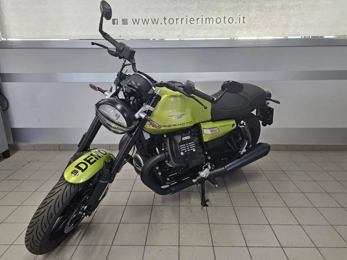 Moto Guzzi V7 Sport (2025 - 26)