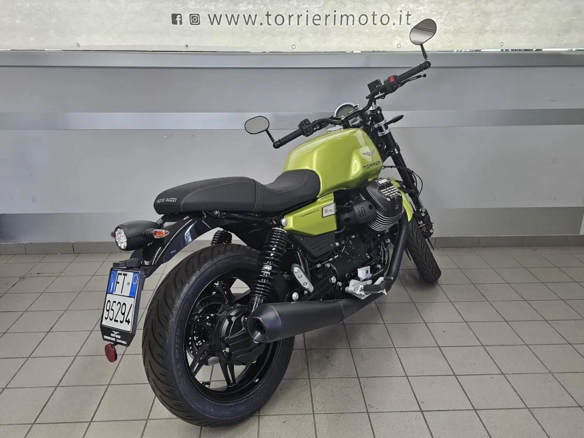 Moto Guzzi V7 Sport (2025 - 26) (6)