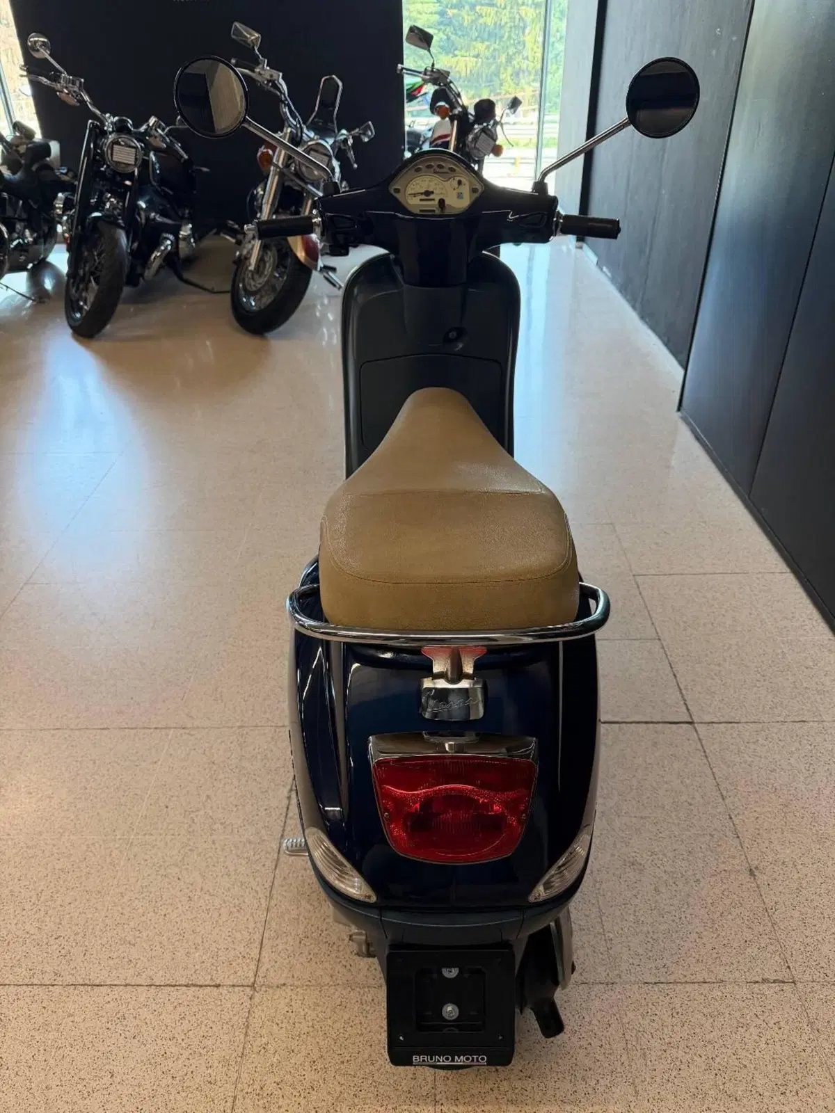 Vespa LX 50 4T (2009 - 14) (4)