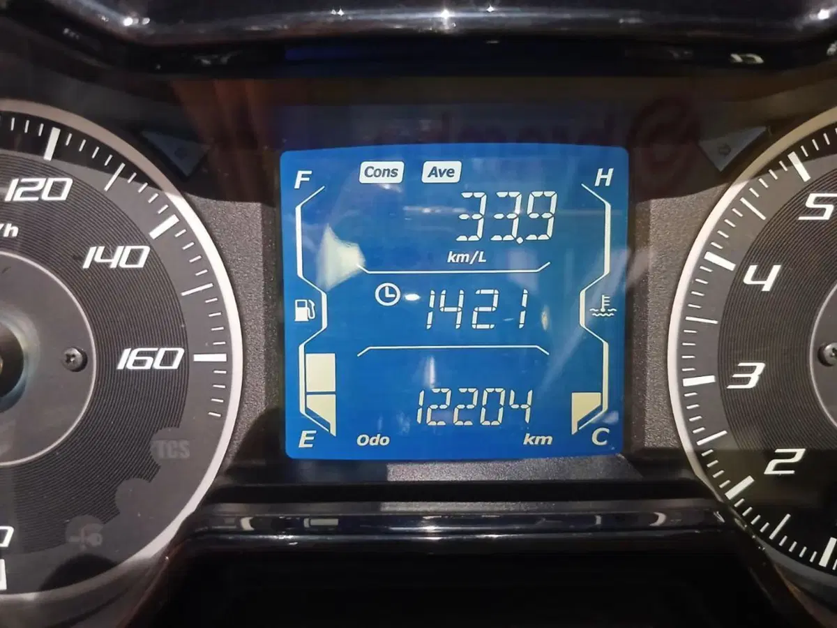Yamaha X-Max 300 (2021 - 24) (5)