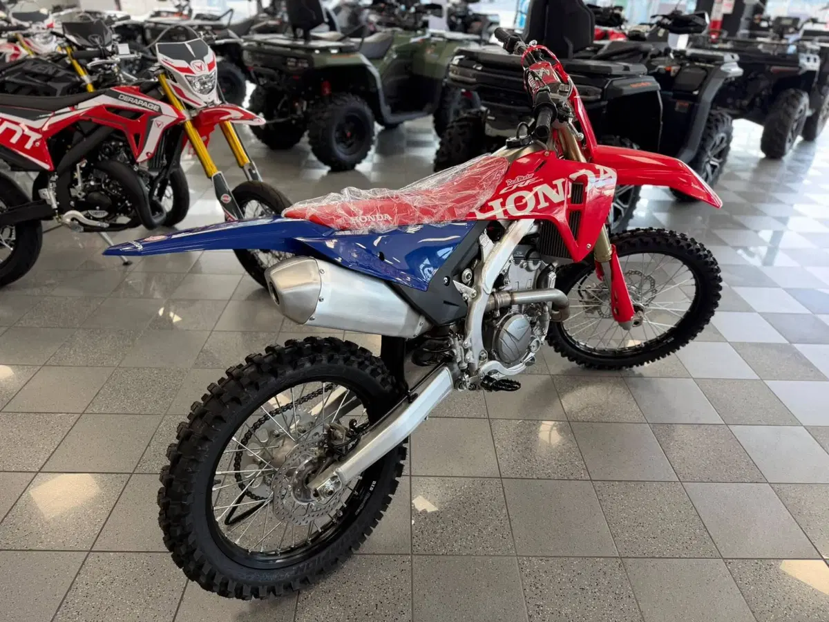 Honda CRF 250R (2027) (3)