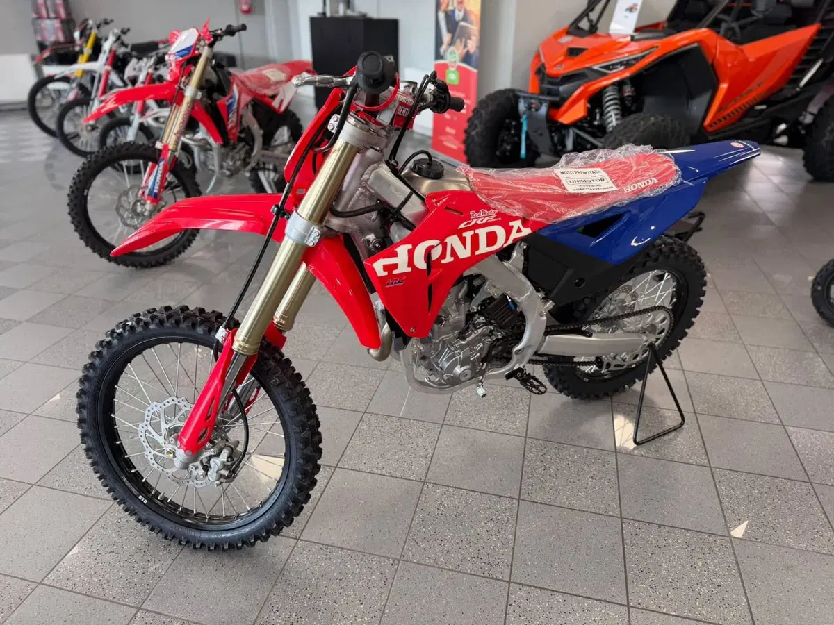 Honda CRF 250R (2027) (6)