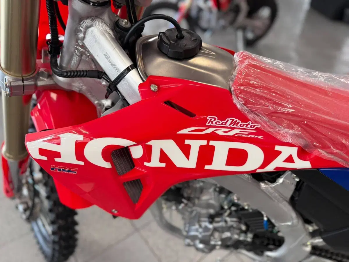 Honda CRF 250R (2027) (7)