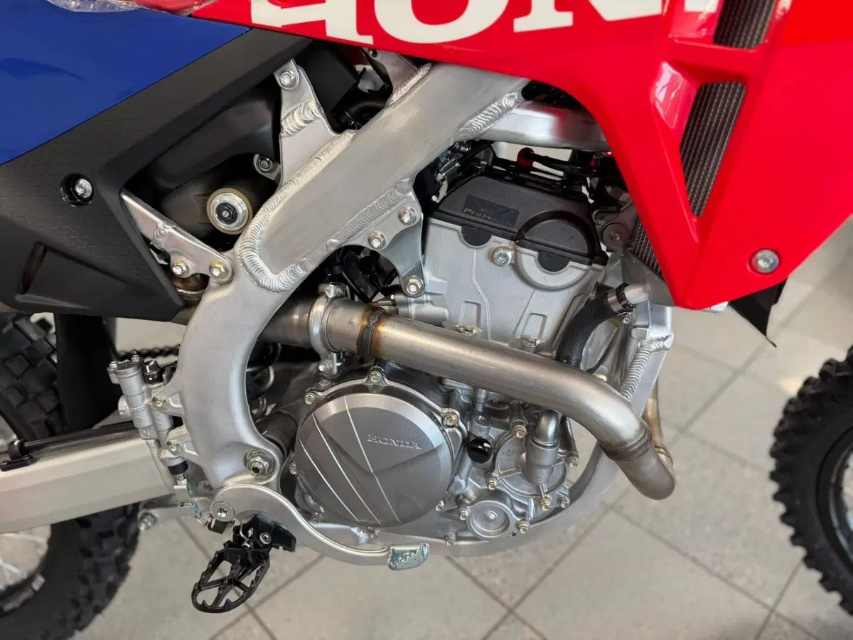 Honda CRF 250R (2027) (9)