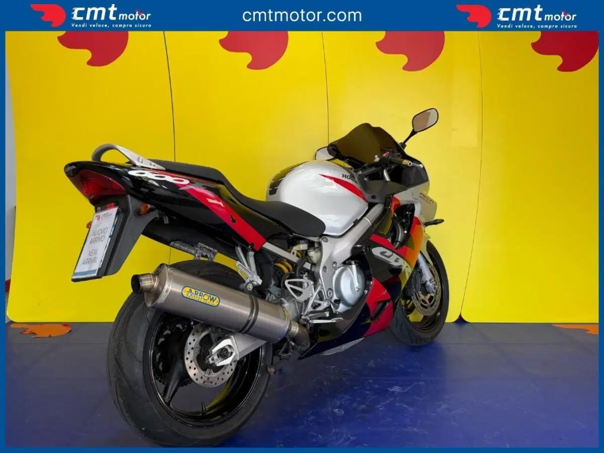Honda CBR 600 F (2001 - 06) (2)