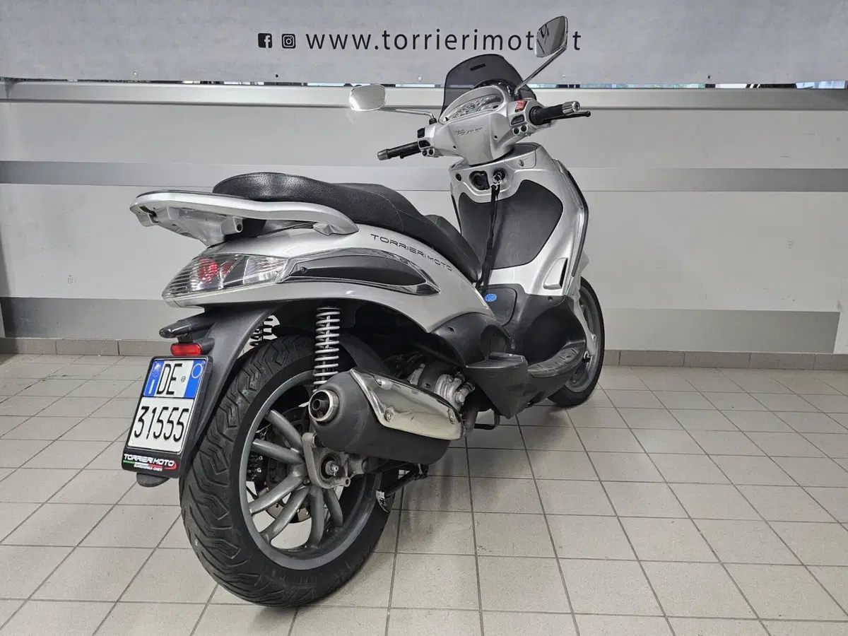 Piaggio Beverly 125 (2002 - 06) (6)