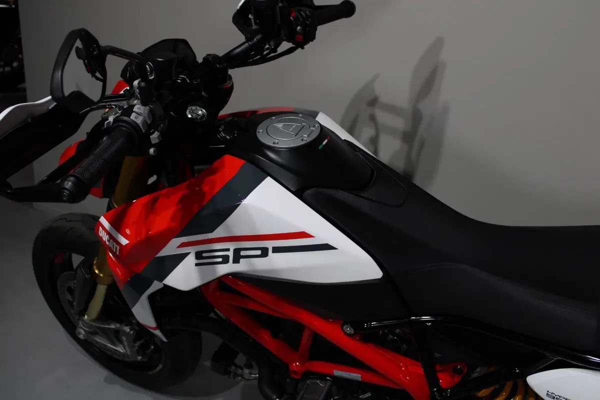 Ducati Hypermotard 950 SP (2022 - 25) (5)