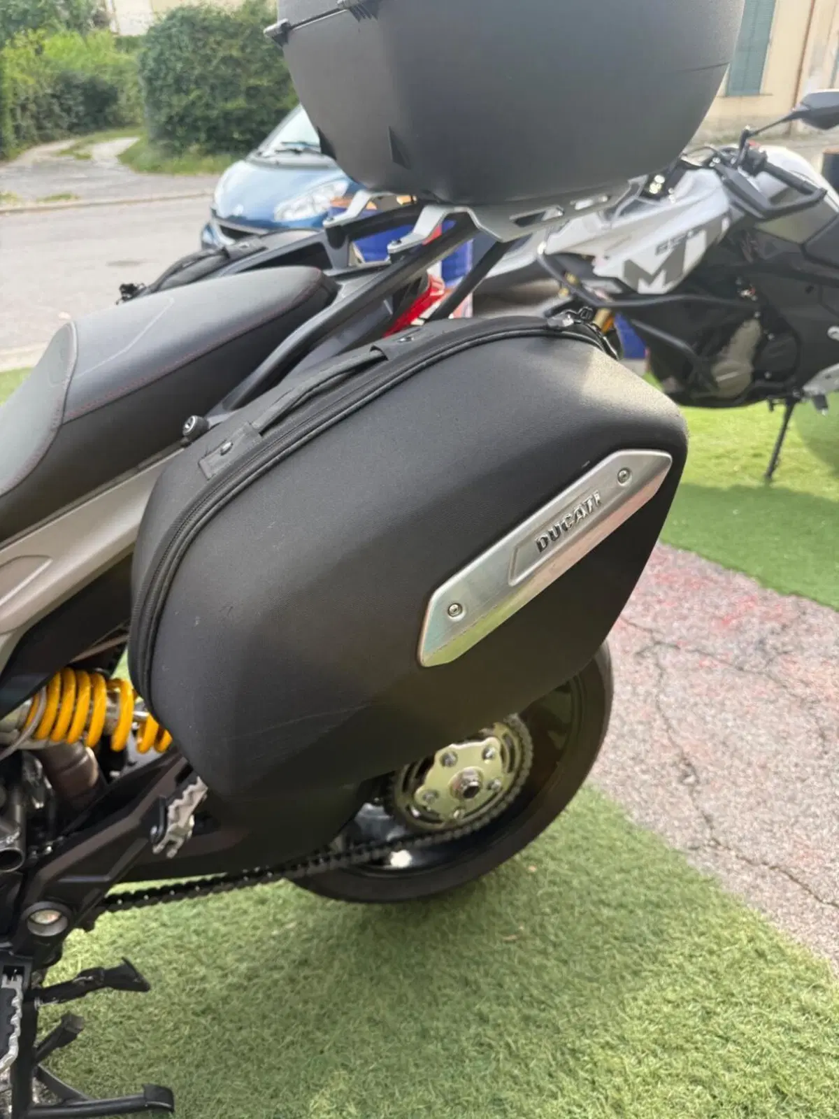 Ducati Hyperstrada 939 (2016 - 18) (8)