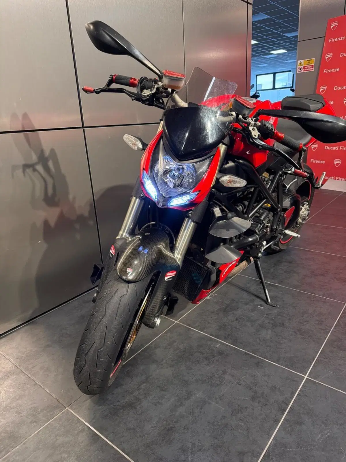 Ducati Streetfighter (2009 - 12) (3)