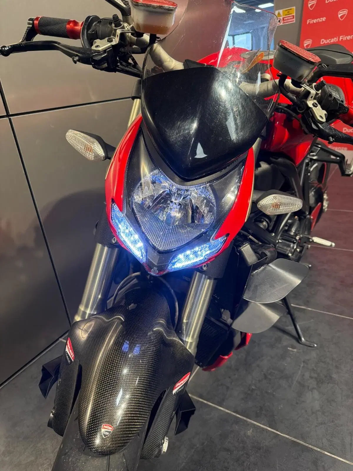 Ducati Streetfighter (2009 - 12) (15)