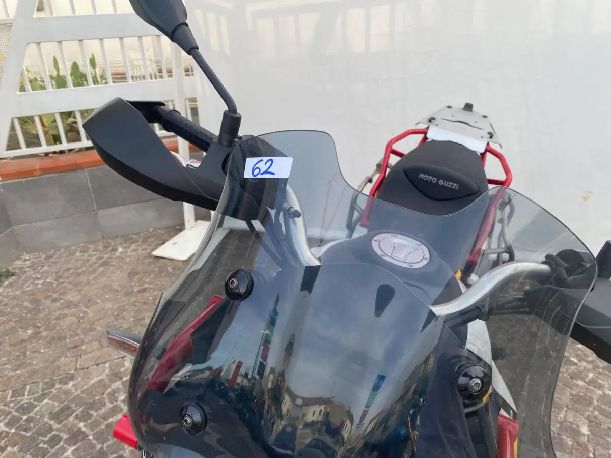 Moto Guzzi V85 TT (2019 - 20) (6)