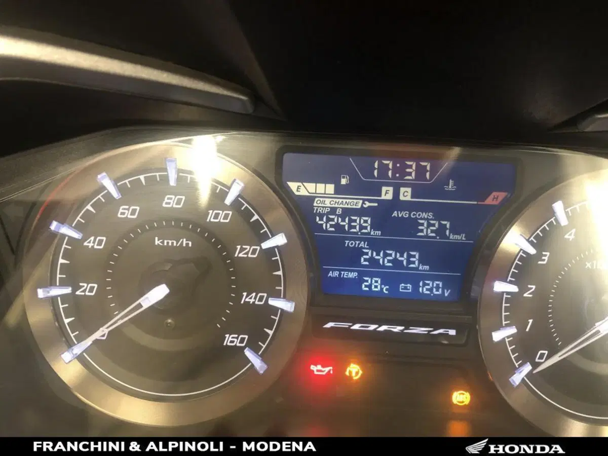 Honda Forza 350 Deluxe (2022 - 24) (8)