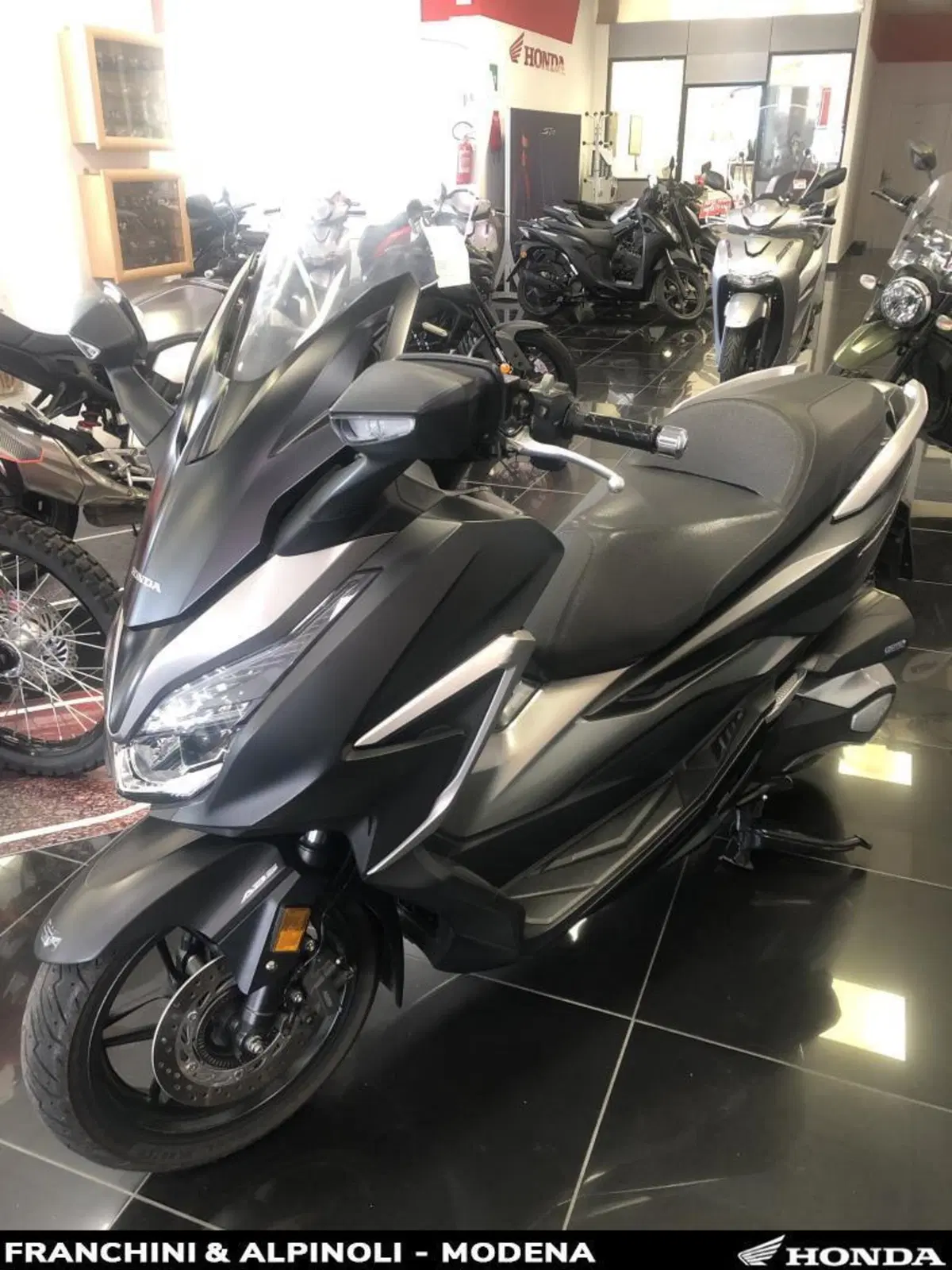 Honda Forza 350 Deluxe (2022 - 24) (16)
