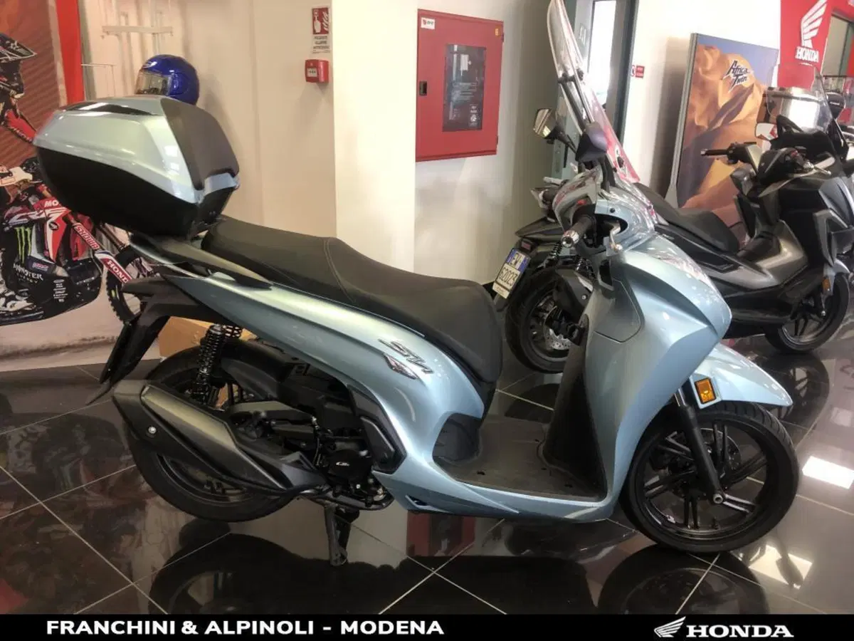 Honda SH 350 (2021 - 24) (13)