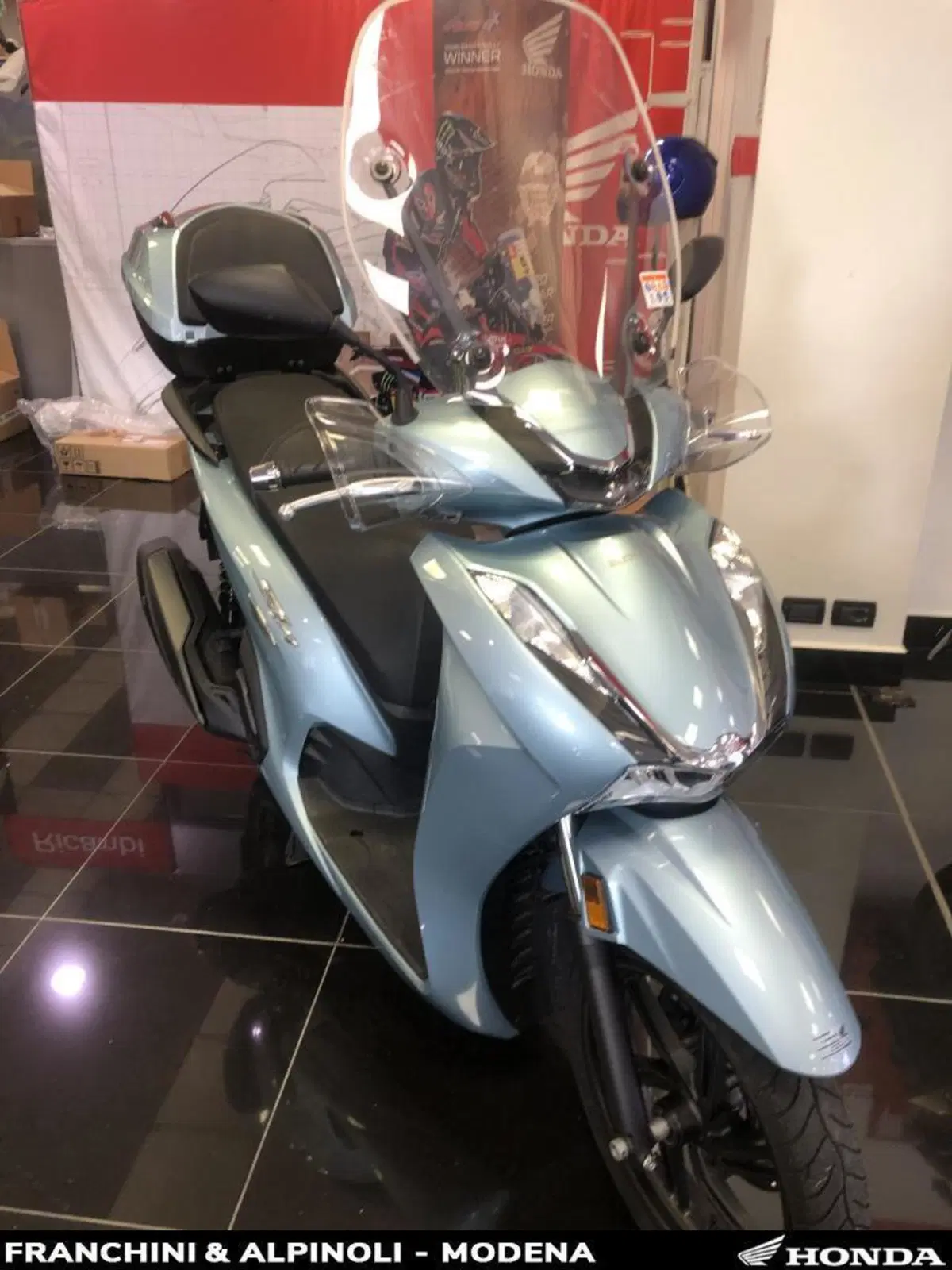 Honda SH 350 (2021 - 24) (10)