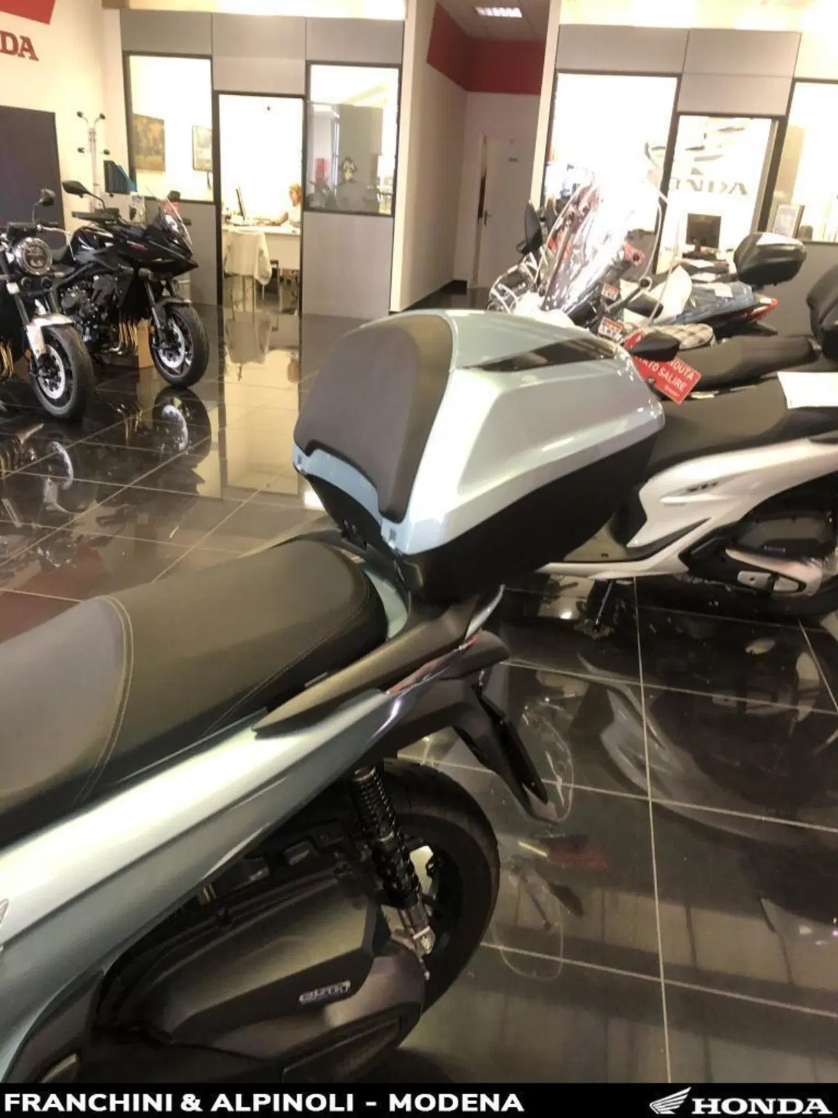 Honda SH 350 (2021 - 24) (11)