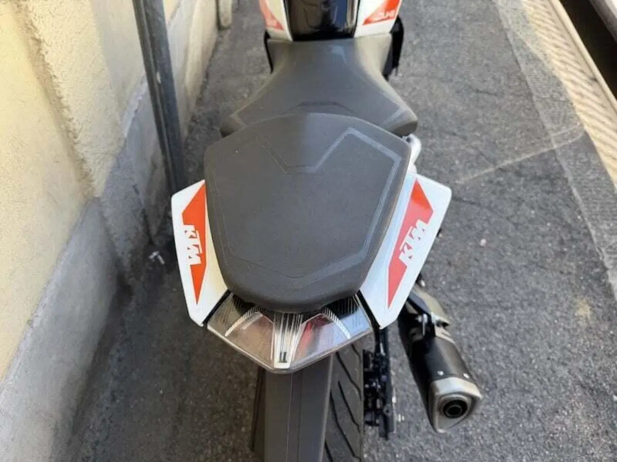 KTM 390 Duke (2021 - 23) (16)