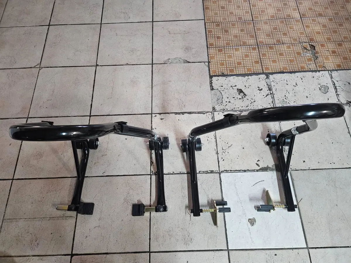 CAVALLETTO ANTERIORE E POSTERIORE Bikelift (2)