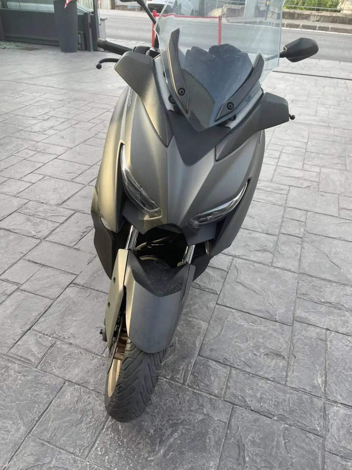 Yamaha X-Max 300 Tech Max (2020) (2)