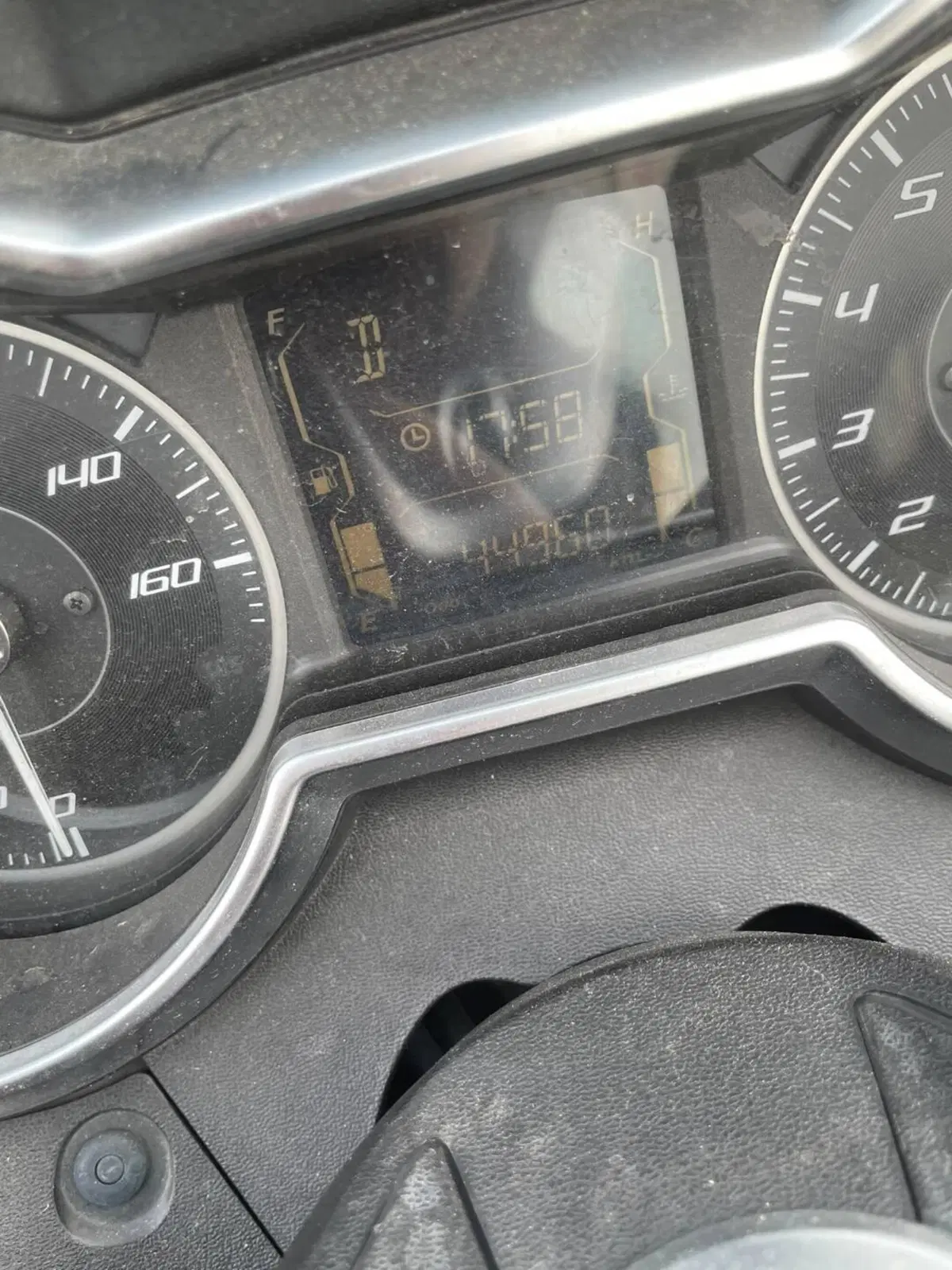 Yamaha X-Max 300 Tech Max (2020) (9)