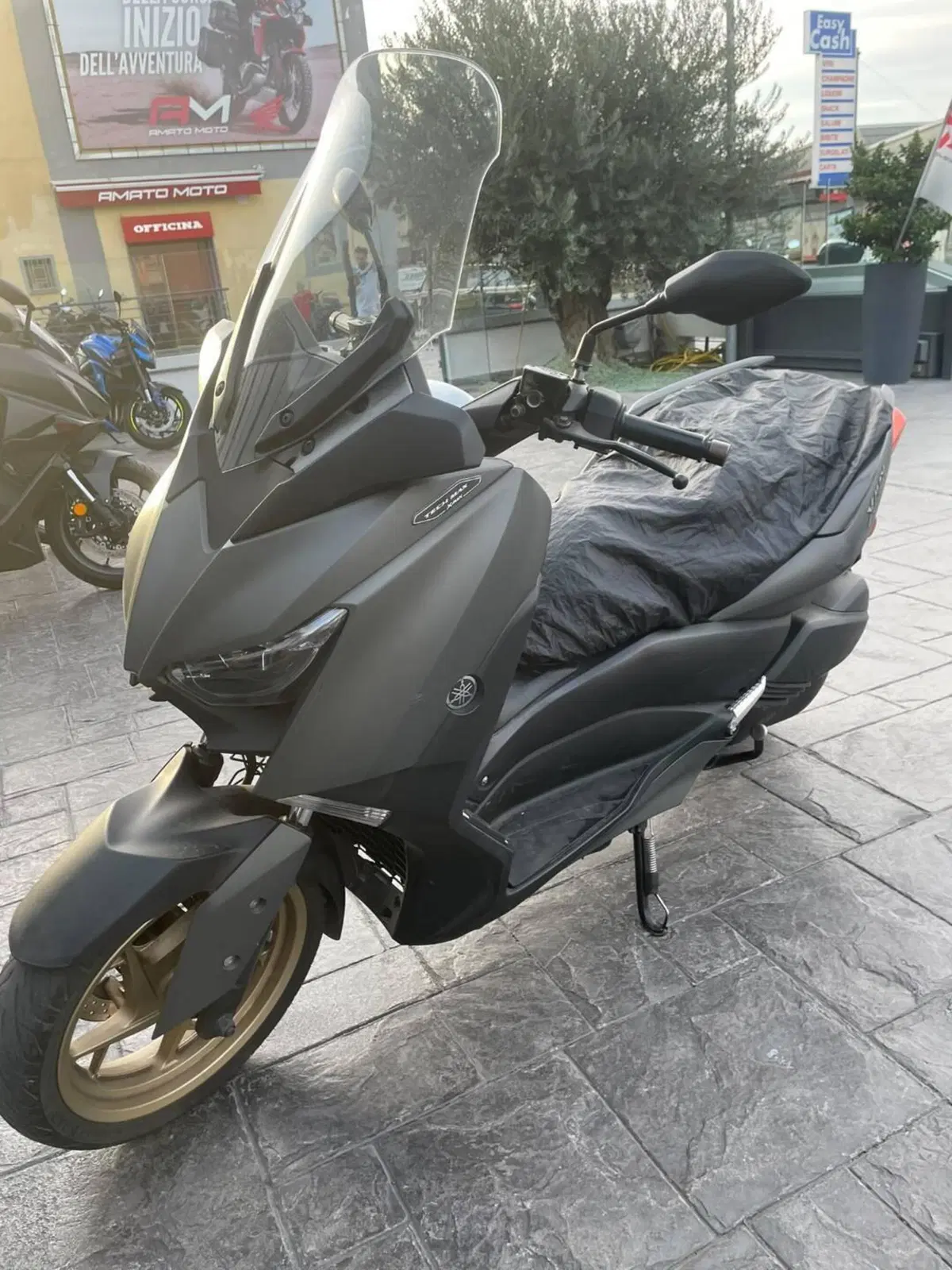 Yamaha X-Max 300 Tech Max (2020) (10)