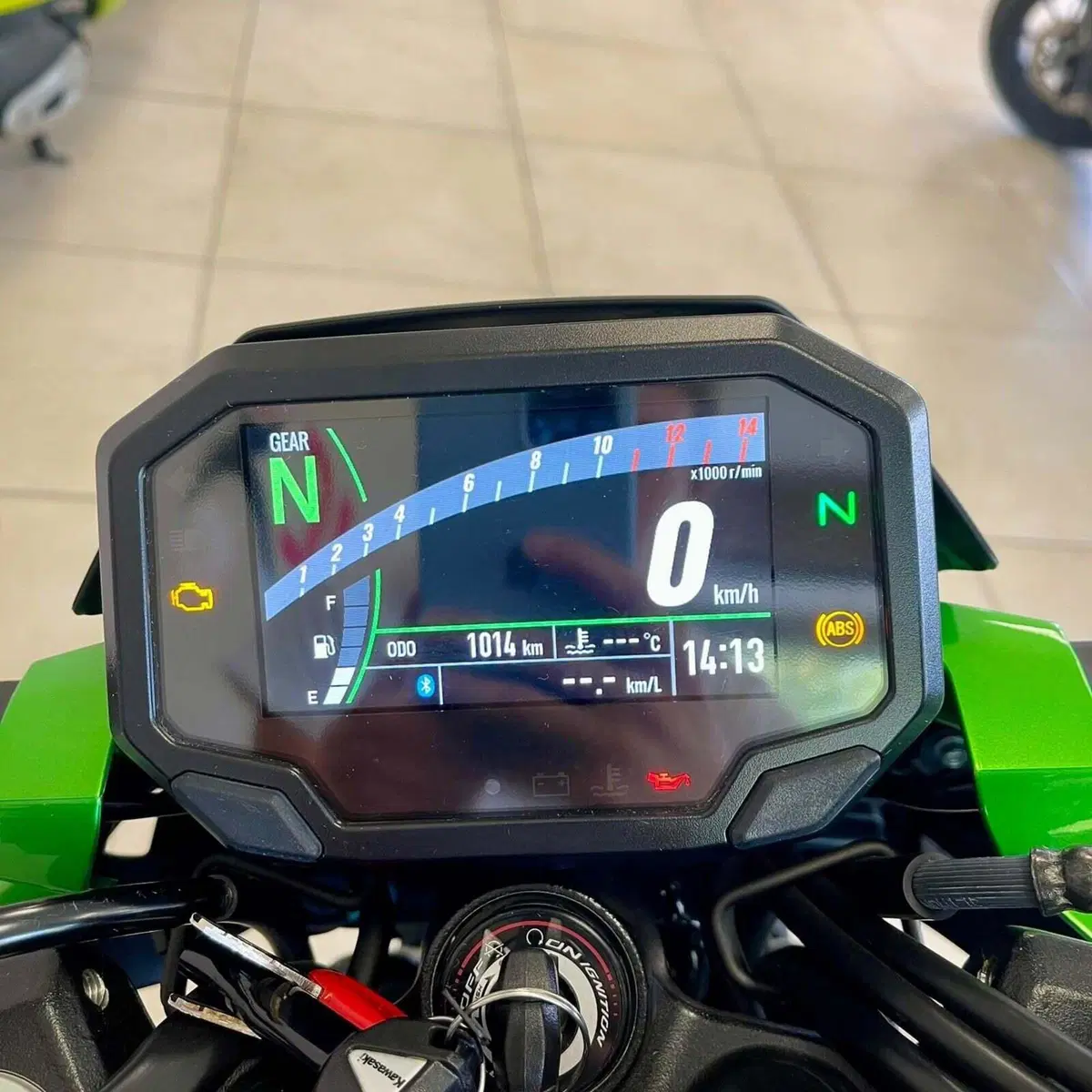 Kawasaki Z 500 SE (2024 - 26) (2)