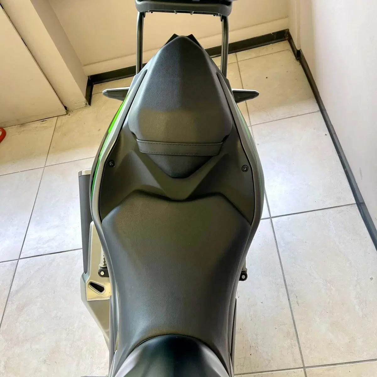 Kawasaki Z 500 SE (2024 - 26) (5)