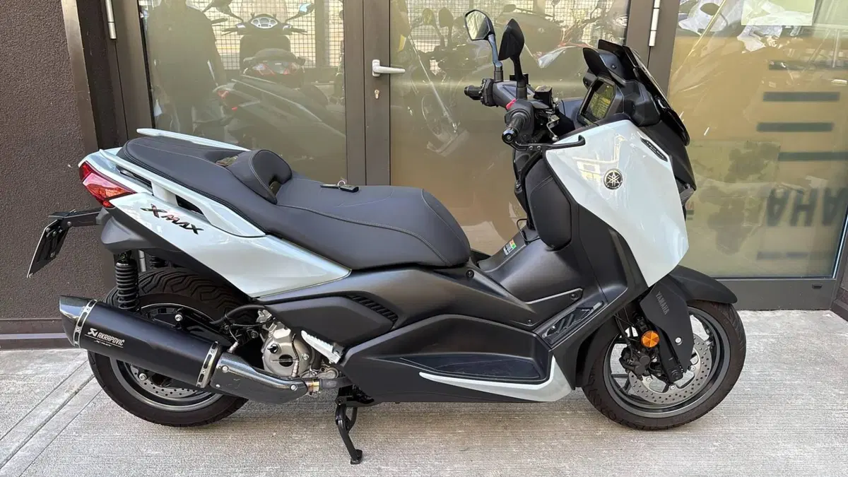 Yamaha X-Max 300 Tech Max (2025 - 26)