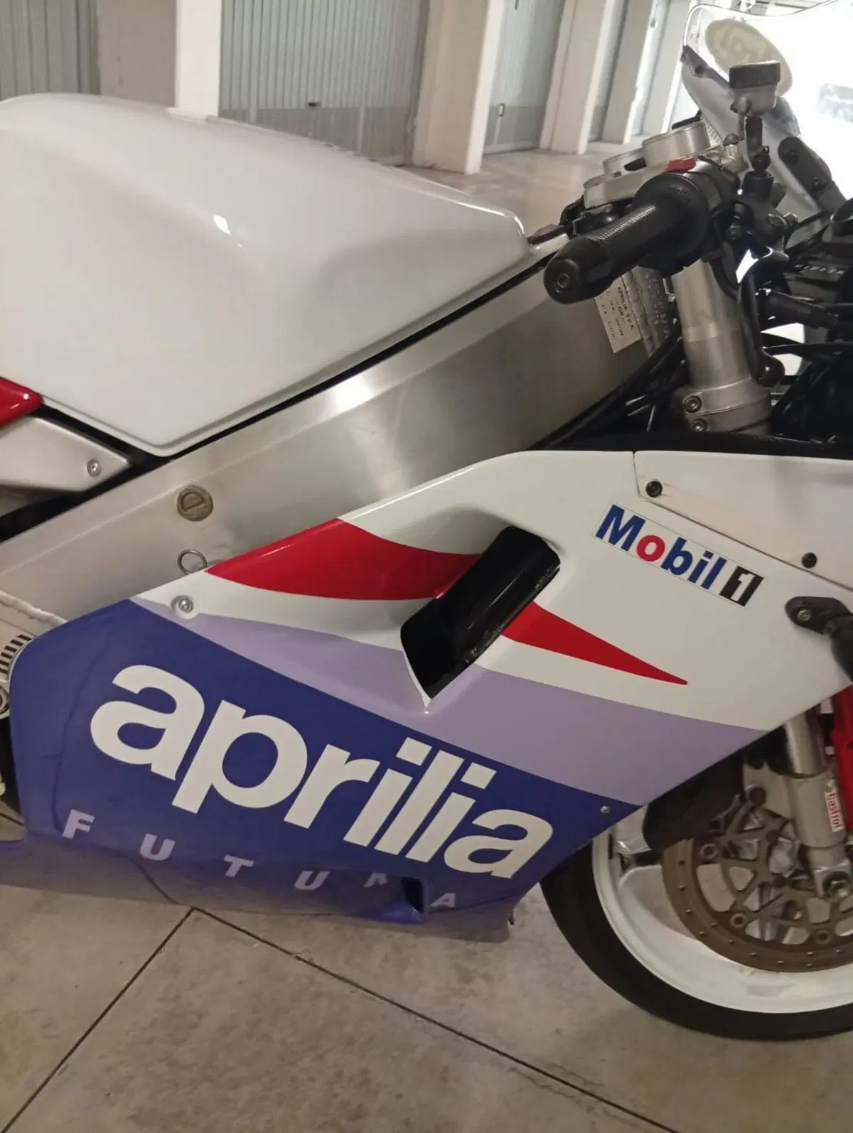 Aprilia Af1 futura 125 (7)