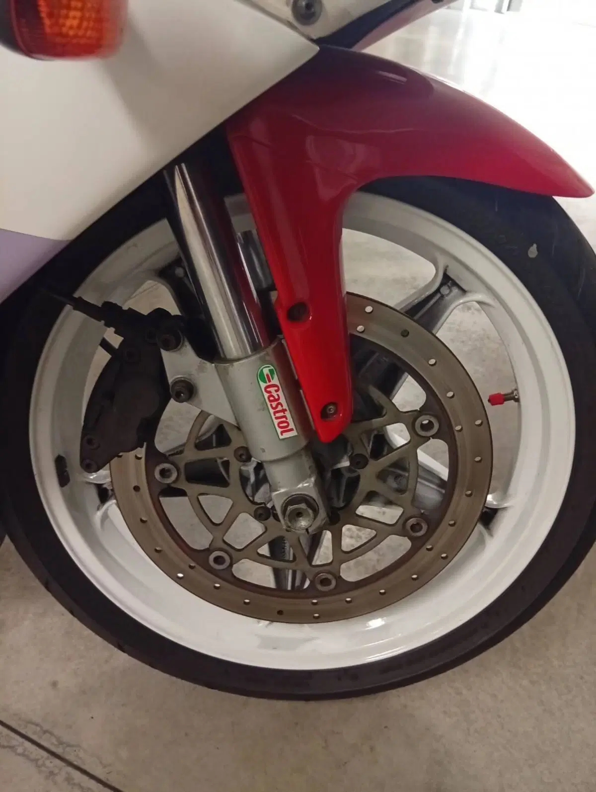 Aprilia Af1 futura 125 (8)