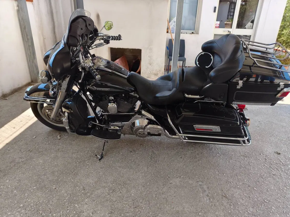 Harley-Davidson 1450 Electra Glide Ultra Classic (2003 - 05) - FLHTCUI (2)