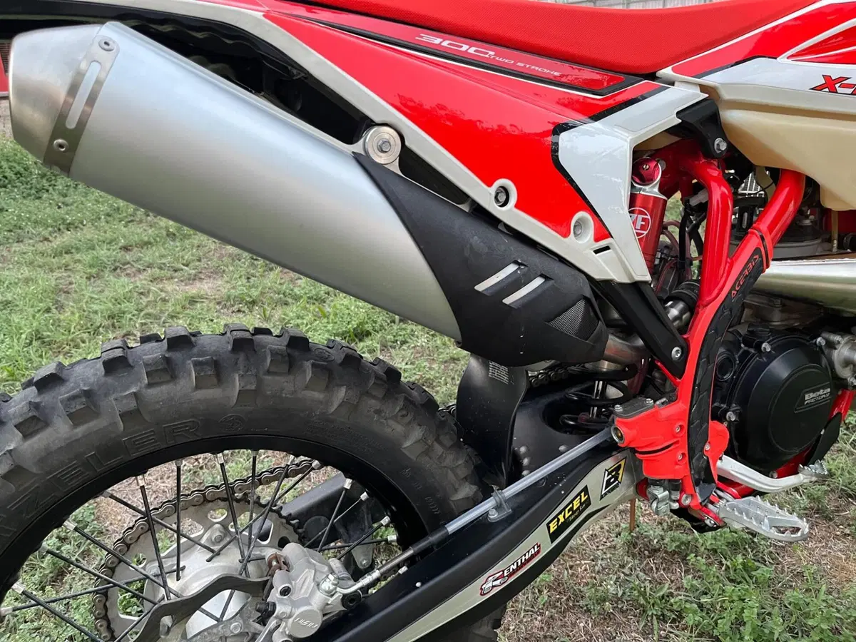 Betamotor RR X-PRO 300 2T Enduro (2025) (16)