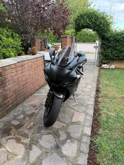 Yamaha YZF R1 (2020 - 25) usata