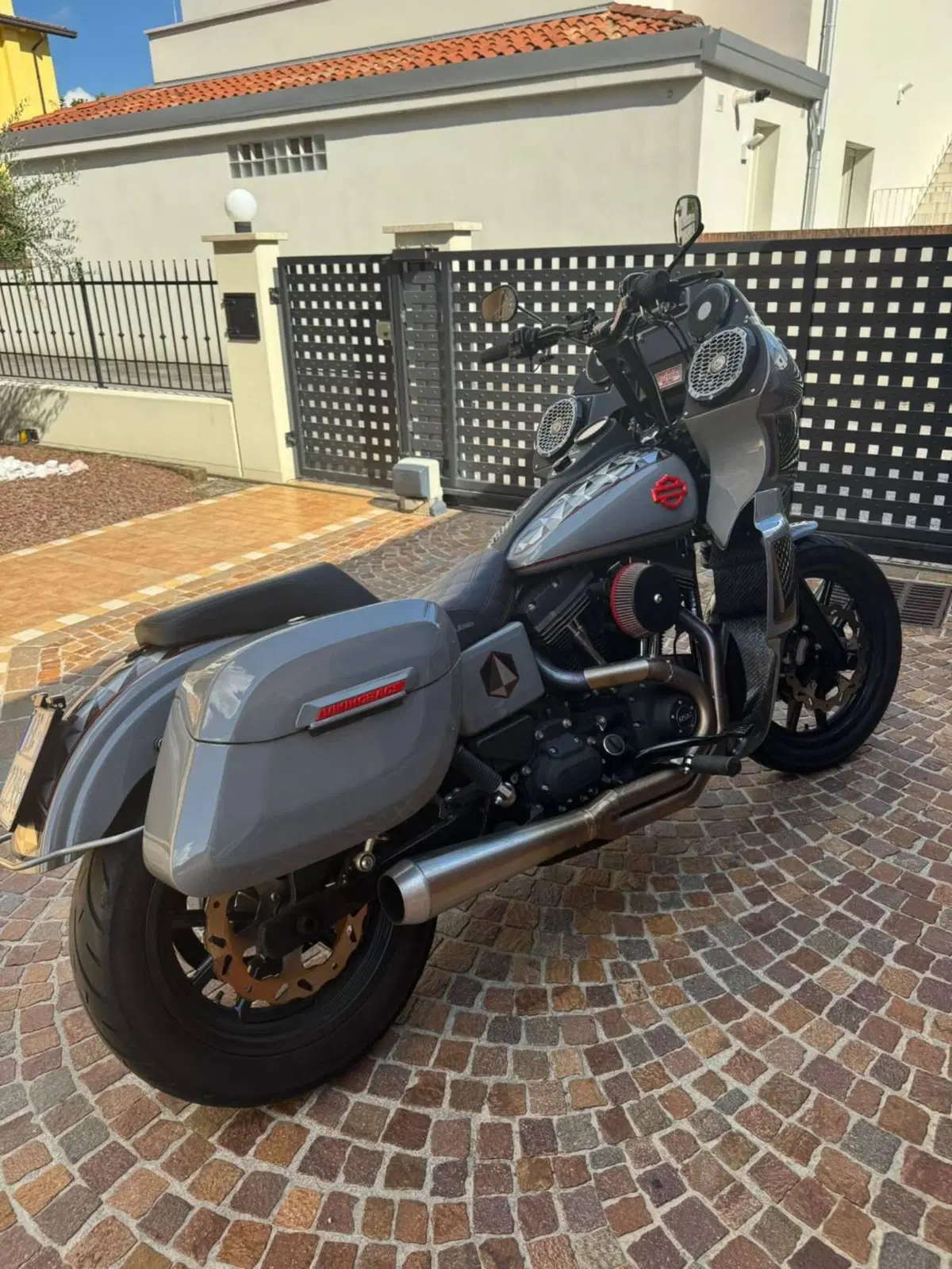 Harley-Davidson 1690 Super Glide Custom (2014) - FXDC (6)