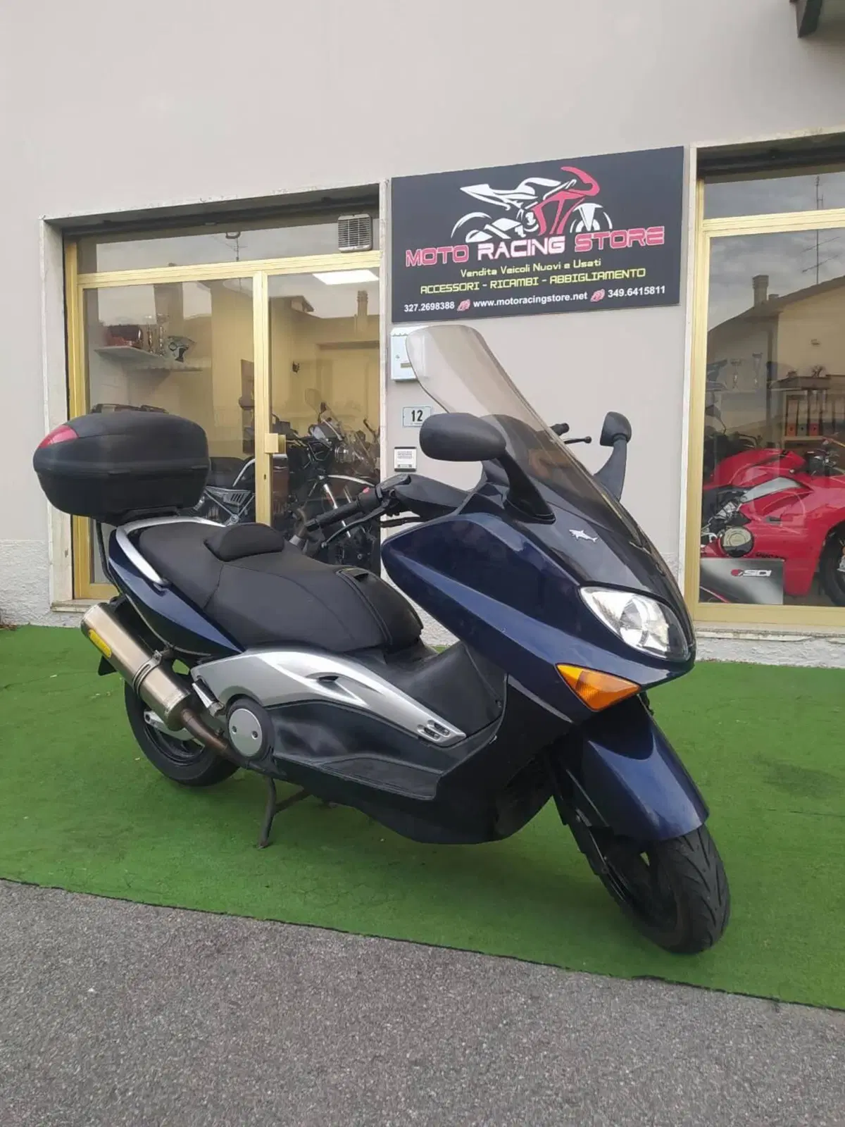 Yamaha T-Max 500 (2001 - 03) (2)
