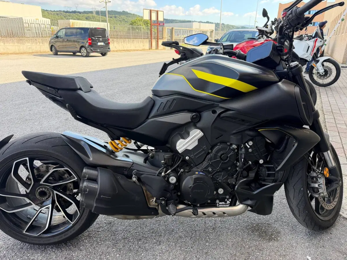 Ducati Diavel V4 (2023 - 26) (3)