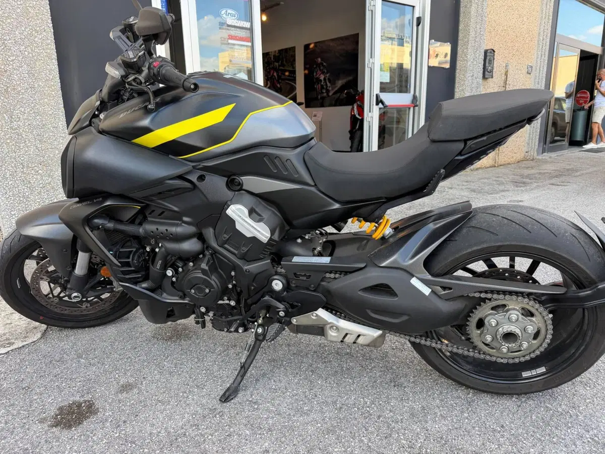 Ducati Diavel V4 (2023 - 26) (8)