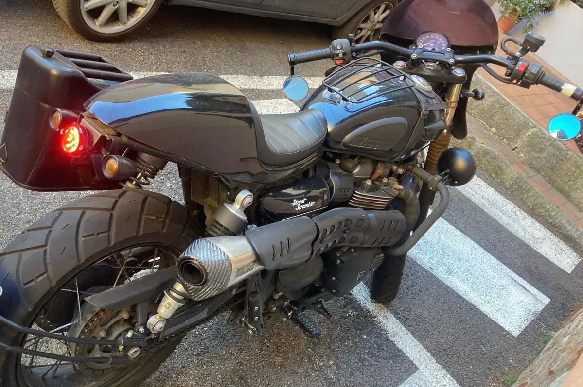 Triumph Street Scrambler 900 (2017 - 18) (2)